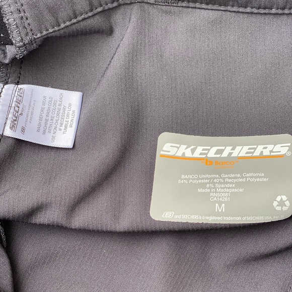 Gray scrubs - Picture 2 of 2